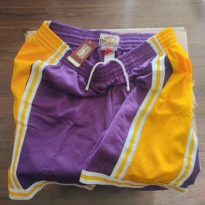 Mitchell and Ness Lakers Retro Basketball Shorts with Pockets - 2XL Brand New